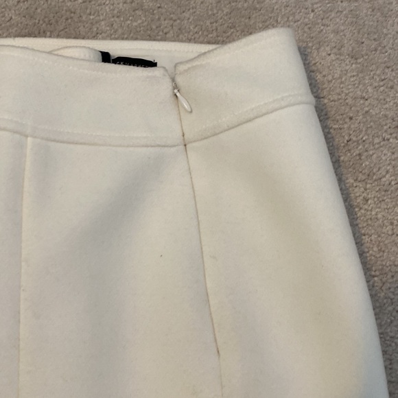 WHBM 14 winter white fully lined skit. - Picture 6 of 6